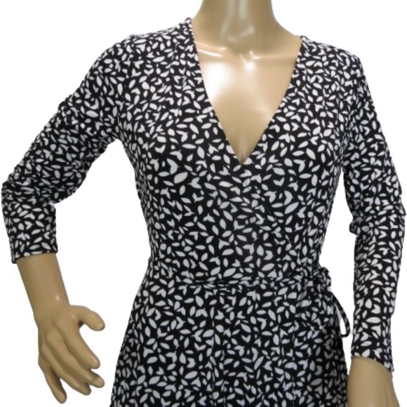 Banana Republic Wrap Dress - Picture 2 of 7